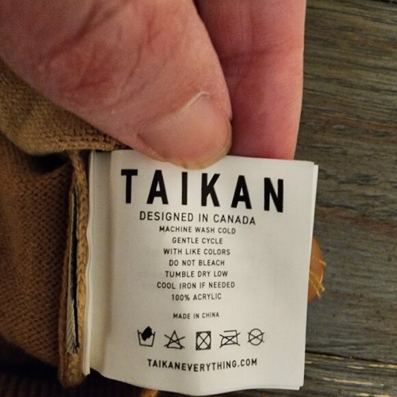 Taikan Color Blocked Cardigan NWT Tan Size Small Missing Button - Picture 12 of 12